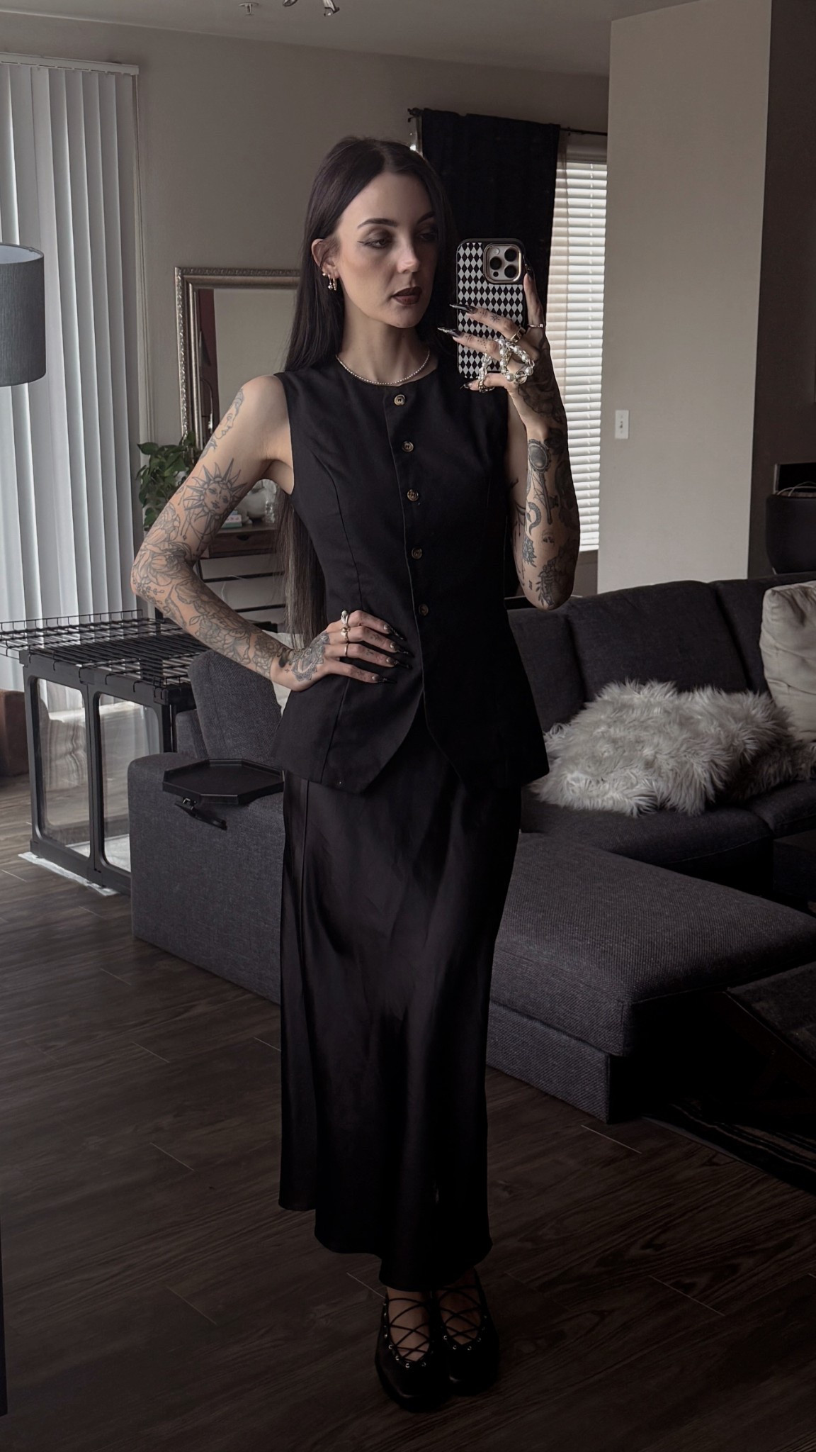 A simple corporate goth office outfit for the day 🖤 

#LTKFindsUnder100 #LTKWorkwear #LTKFindsUnder50