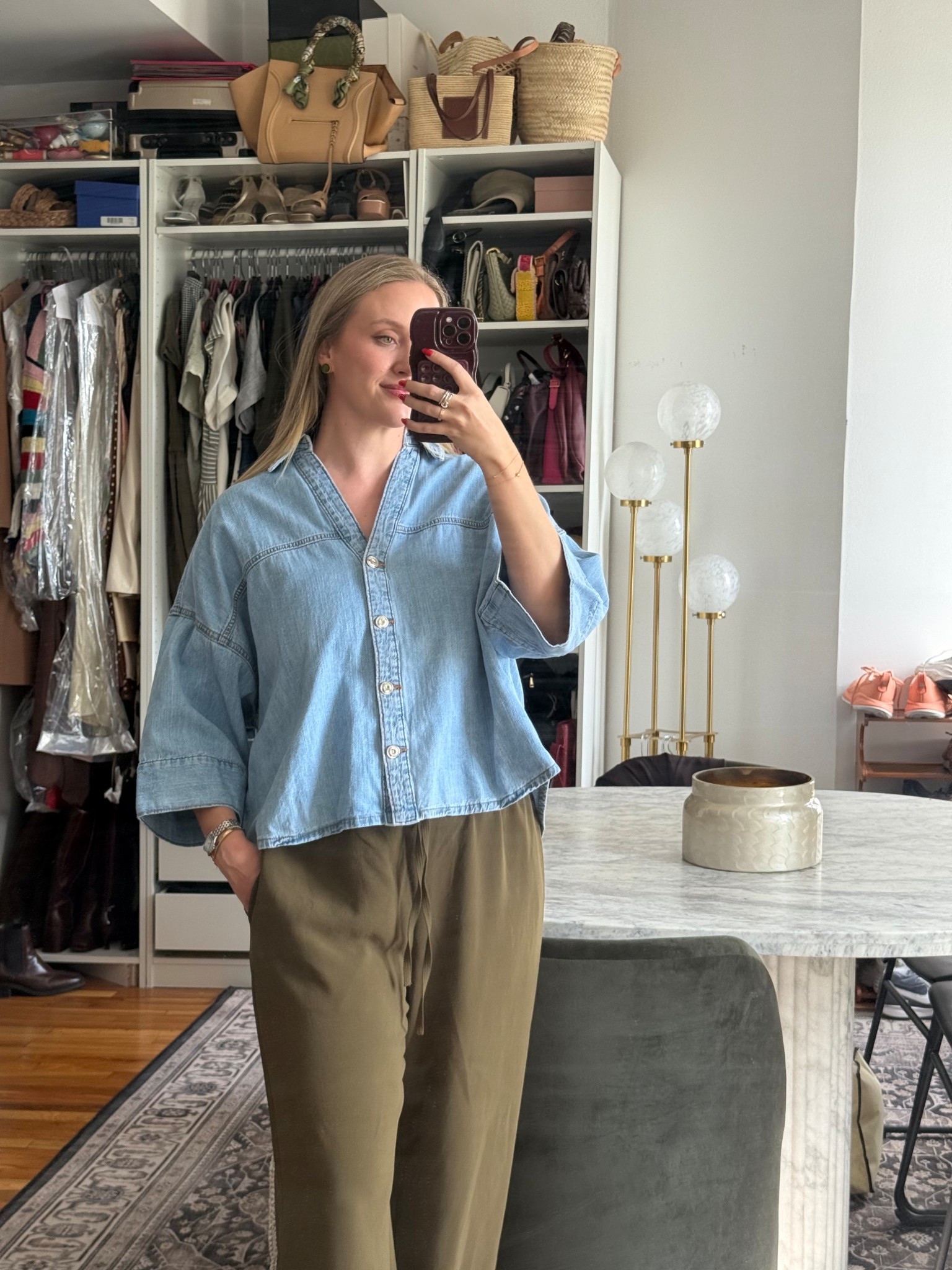 Perfect oversized chambray top! Pairs well with everything and great for work

#LTKTall #LTKootd #LTKMidsize