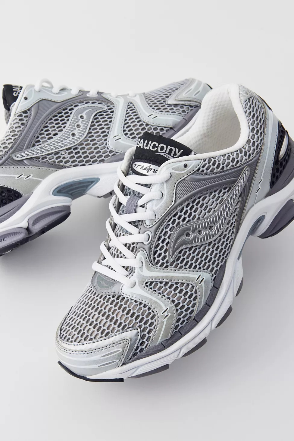 Saucony ProGrid Triumph 4 Sneaker | Urban Outfitters (US and RoW)