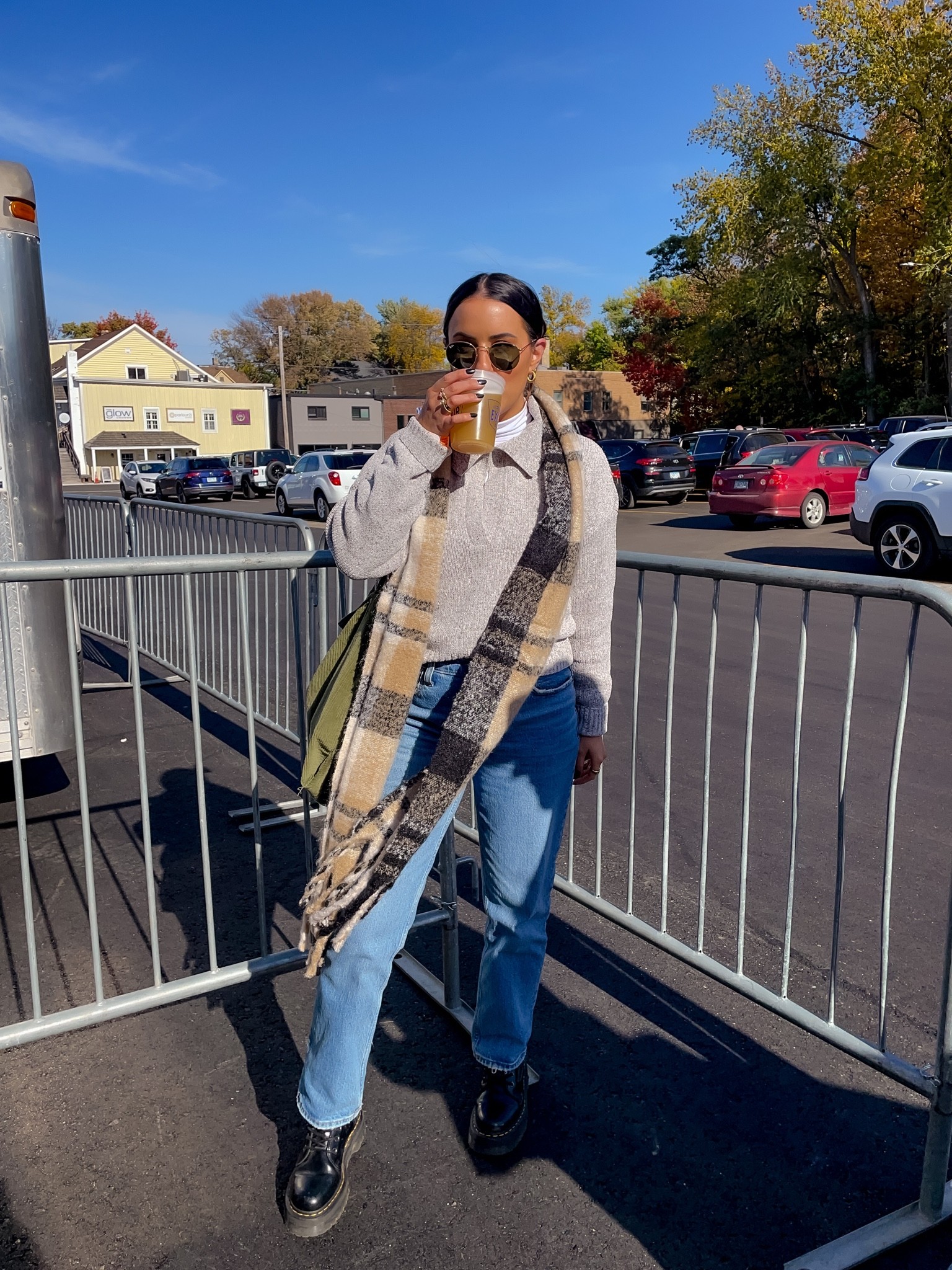 Casual fall outfit - S in tops, 28s denim, size down in doc martens 

#blanketscarf #falloutfit #combatboots


#LTKshoecrush #LTKSeasonal #LTKunder100