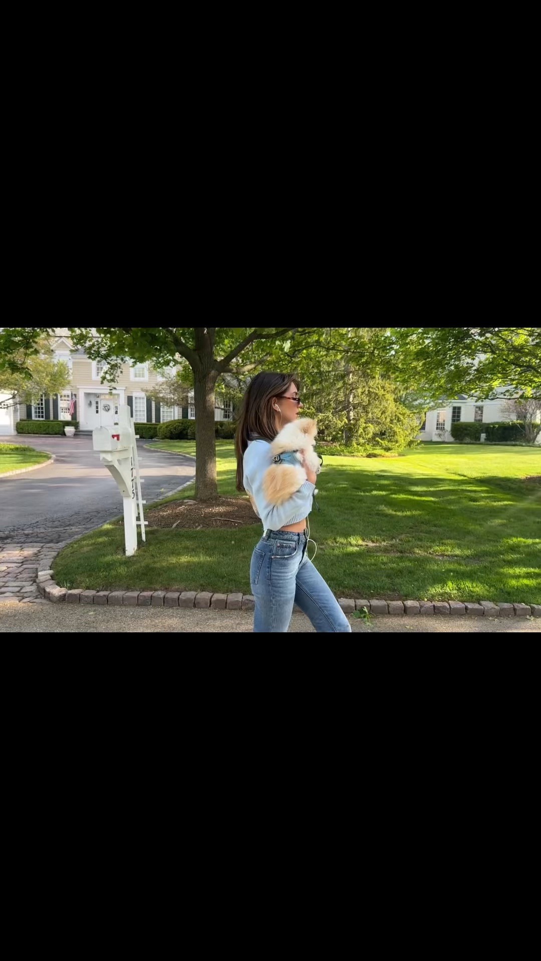 wearing size 25 in the jeans and small in the cardigan!