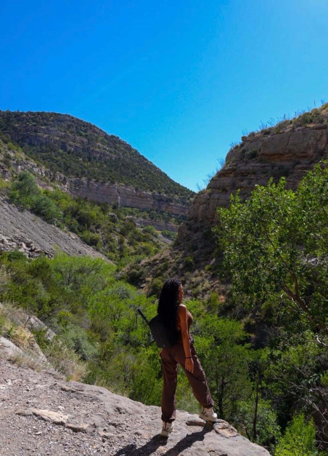 Out here chasing views and fresh air 🥾🌿 A simple, adventure-ready look with relaxed pants, hiking boots, and an easy backpack for a day on the trails.

#HikingOutfit #OutdoorStyle #HikingStyle #TrailStyle #HikingBoots #CargoPants #OutdoorOutfit #AdventureStyle #HikingGear #Backpack #TrailOutfit #NatureLover #OutdoorAdventure #CasualOutdoorStyle #WeekendAdventure

#LTKootd #LTKdayinmylife #LTKstorytime