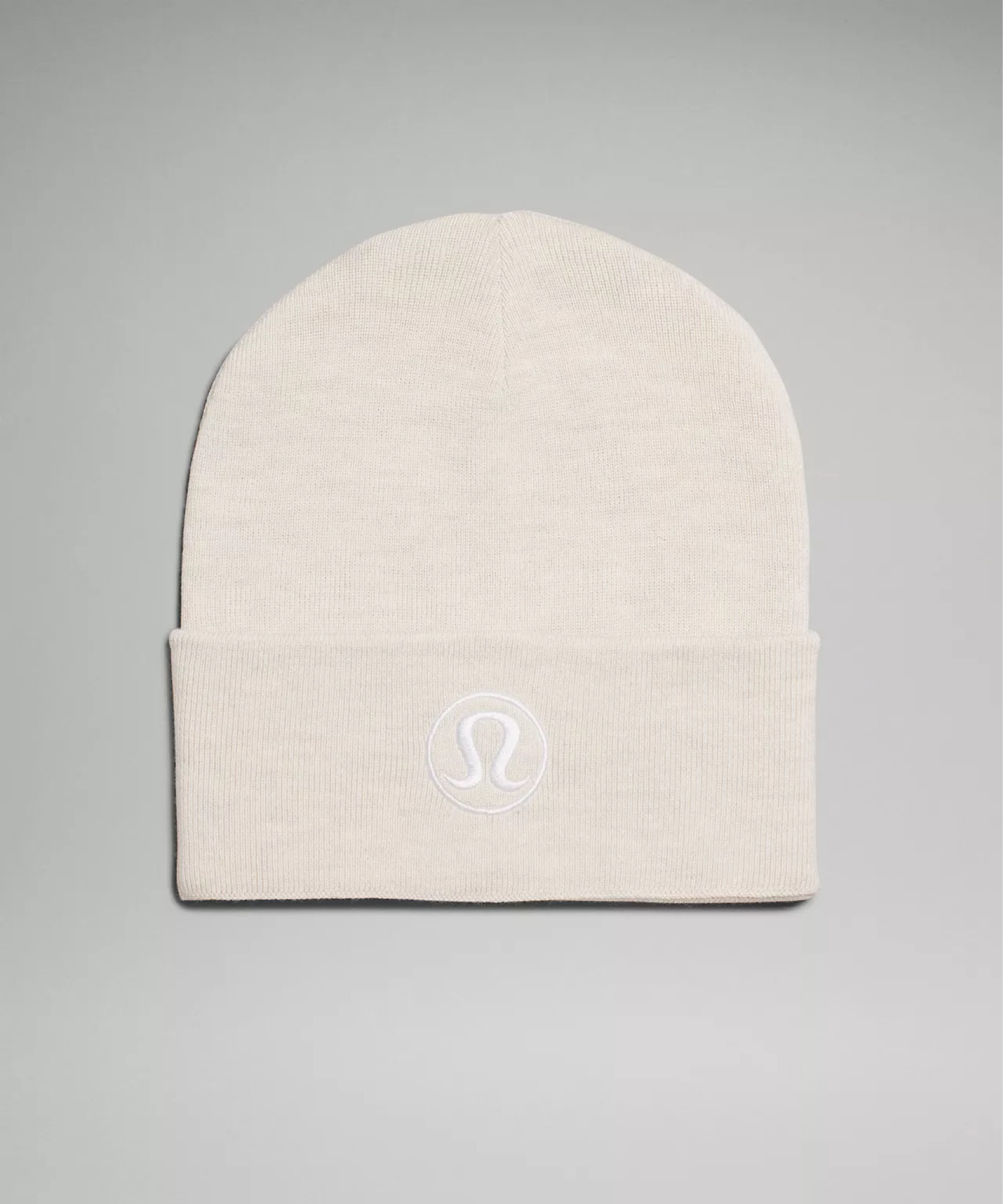 Lululemon beanie ON SALE! 

#LTKsalealert #LTKfindsunder50 #LTKSeasonal