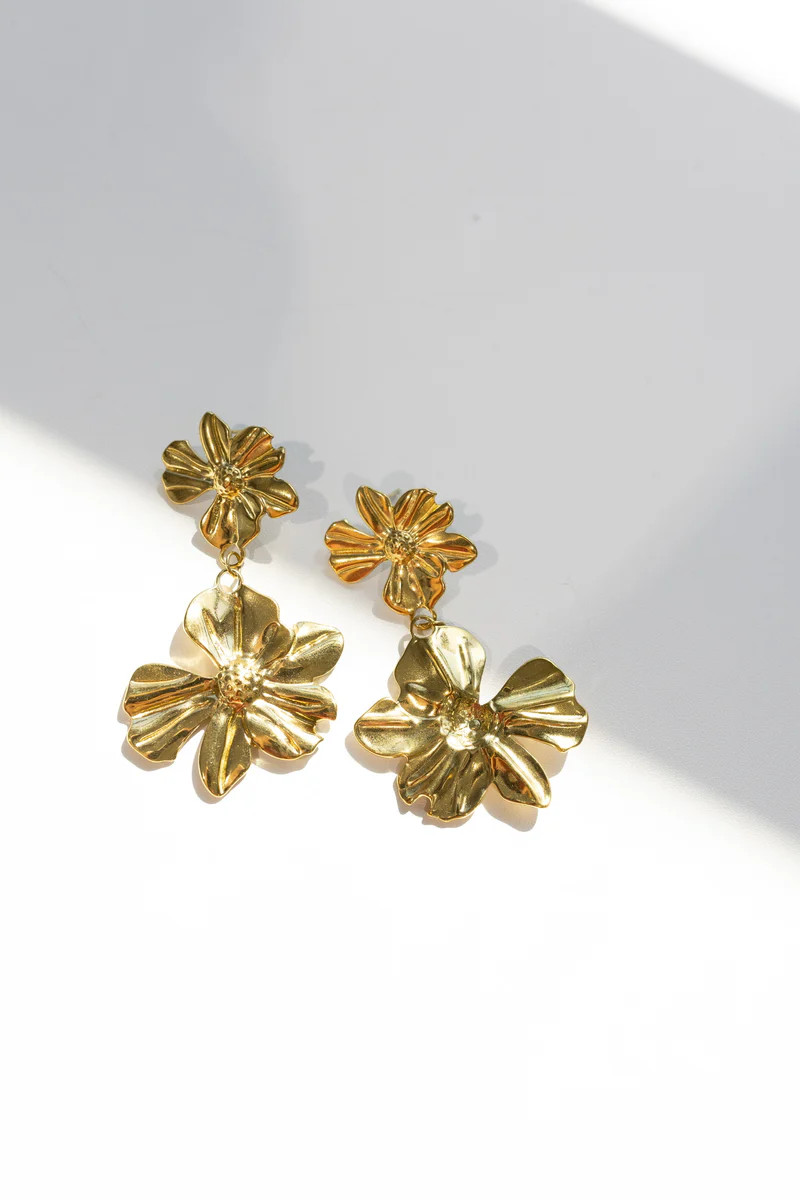Peggy Vintage Gold Flower Drop Earrings - Beljoy Jewelry | BÉLJOY