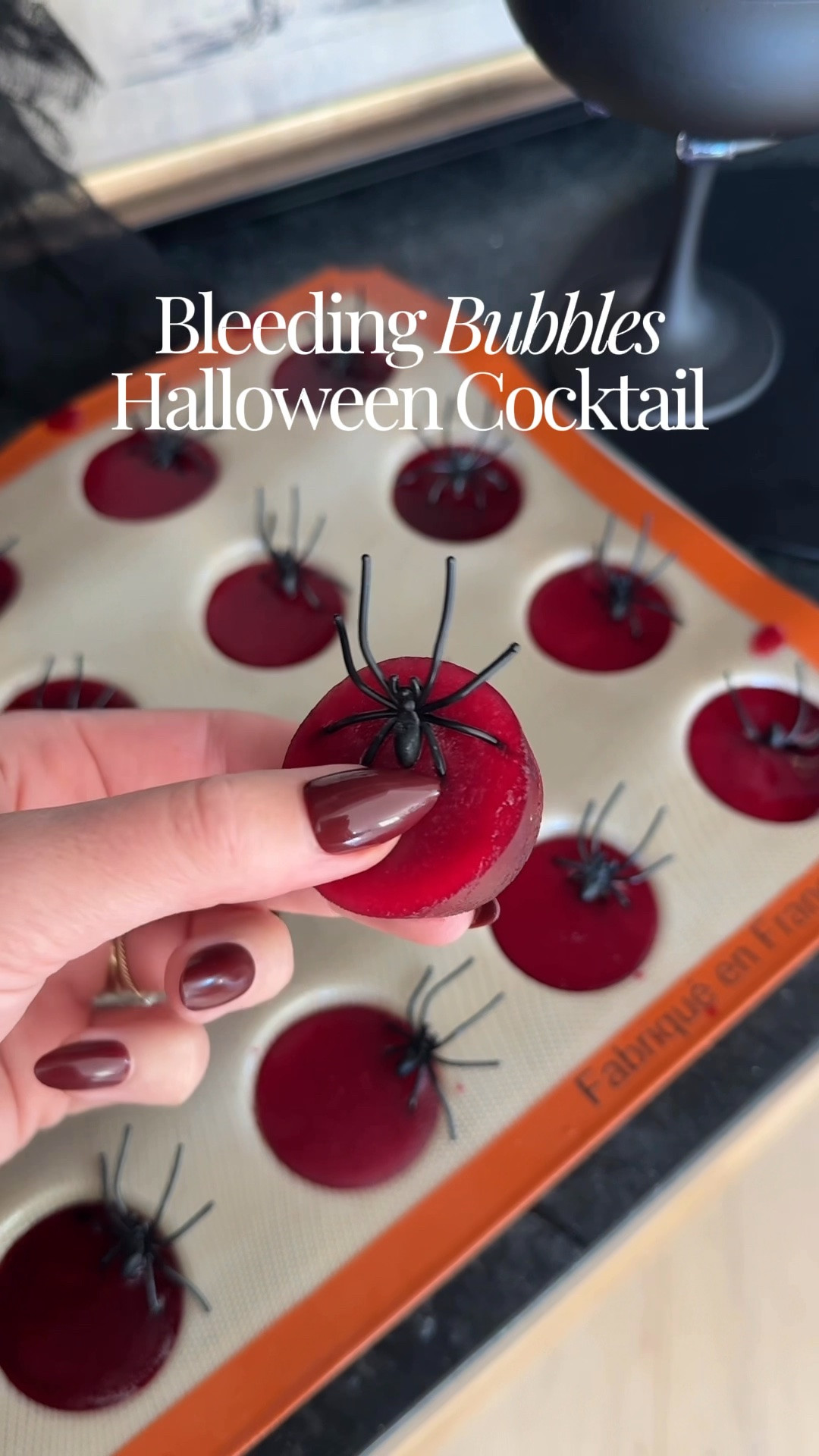Bleeding bubbles🍾🩸🕷️ A fancy ice cube Halloween cocktail! Perfect for a festive girls night OR take the pomegranate cube a put it in sparkling water for kiddos! This one is soooo easy to make and levels up any drink. Cheers to a spooktacular October🥂