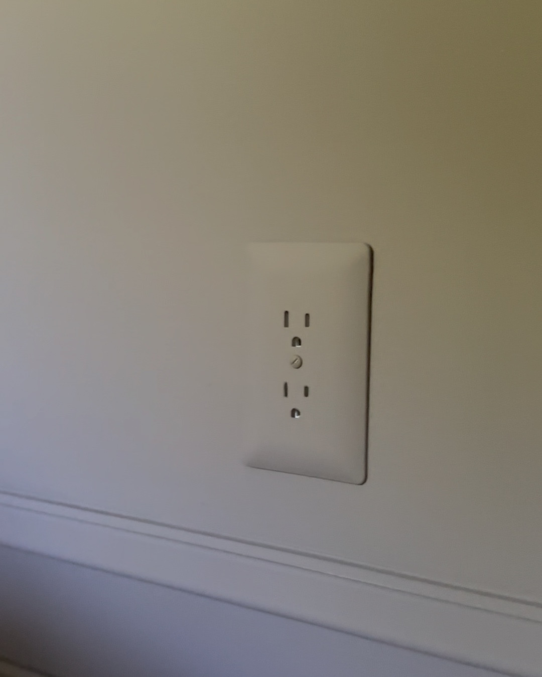 These paintable outlet covers are a great way to create a seamless look and disguise unsightly outlets. At less than $2.50 each these are an affordable way to create an elevated look. 

#LTKHome #LTKFindsUnder50 #LTKVideo