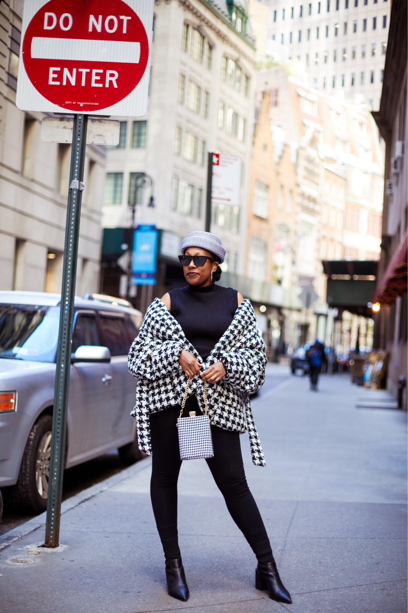 The best leggings
Hat: Peerless Boutique
Black booties
Houndstooth puffer jacket
Houndstooth bag
Black cat eye sunglasses
Rimless fedora

#LTKshoecrush #LTKitbag