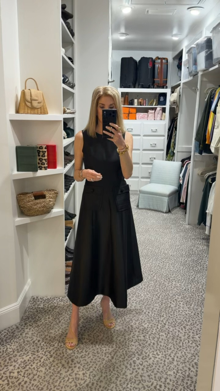 Chic new dress from @Tuckernuck 

Size S

#LTKSeasonal #LTKOver40 #LTKootd