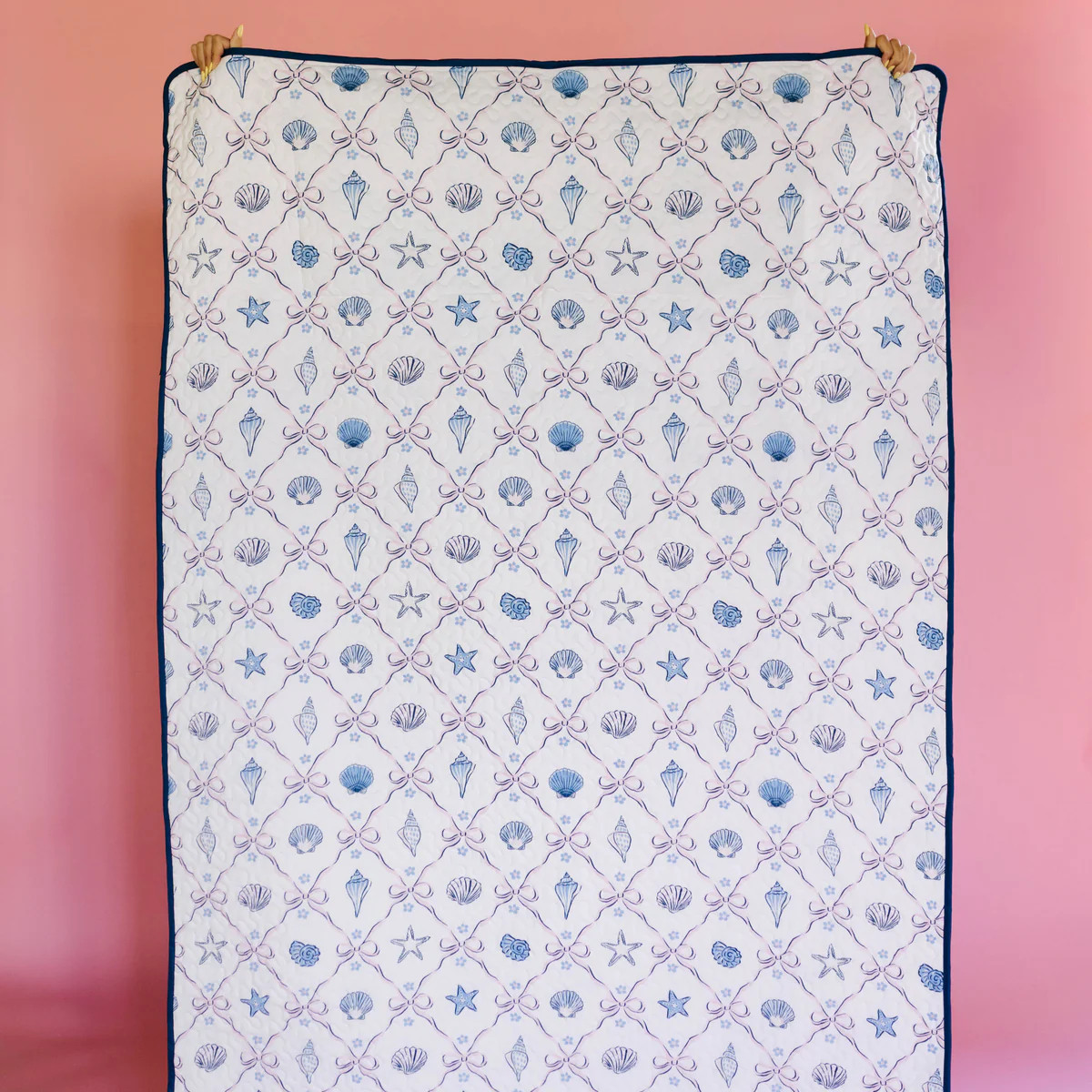 Seashell Bow Outdoor Quillow 50x70 | Staykation