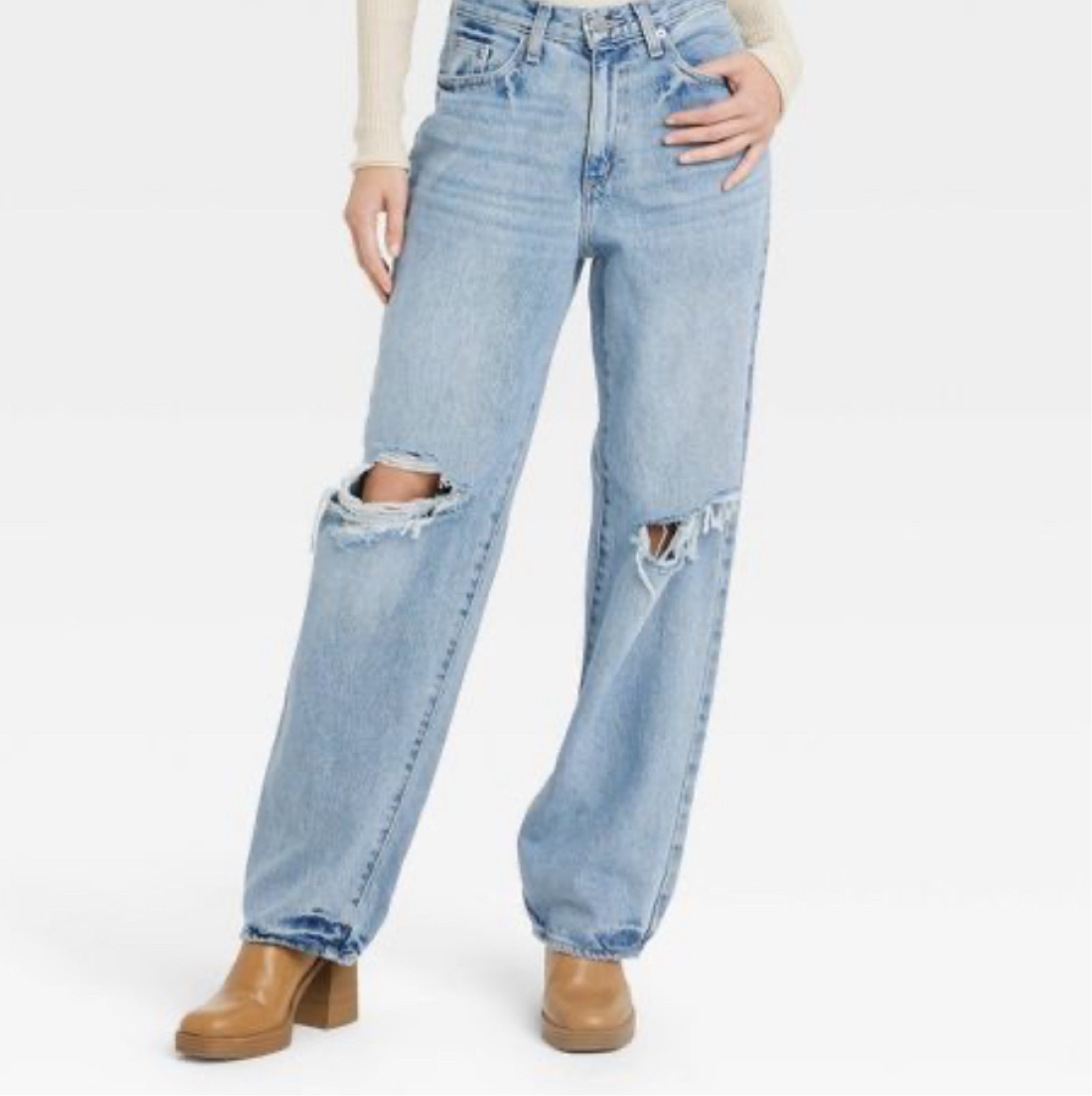 Baggy Ripped Jeans 😍

#LTKfindsunder50 #LTKsalealert #LTKstyletip