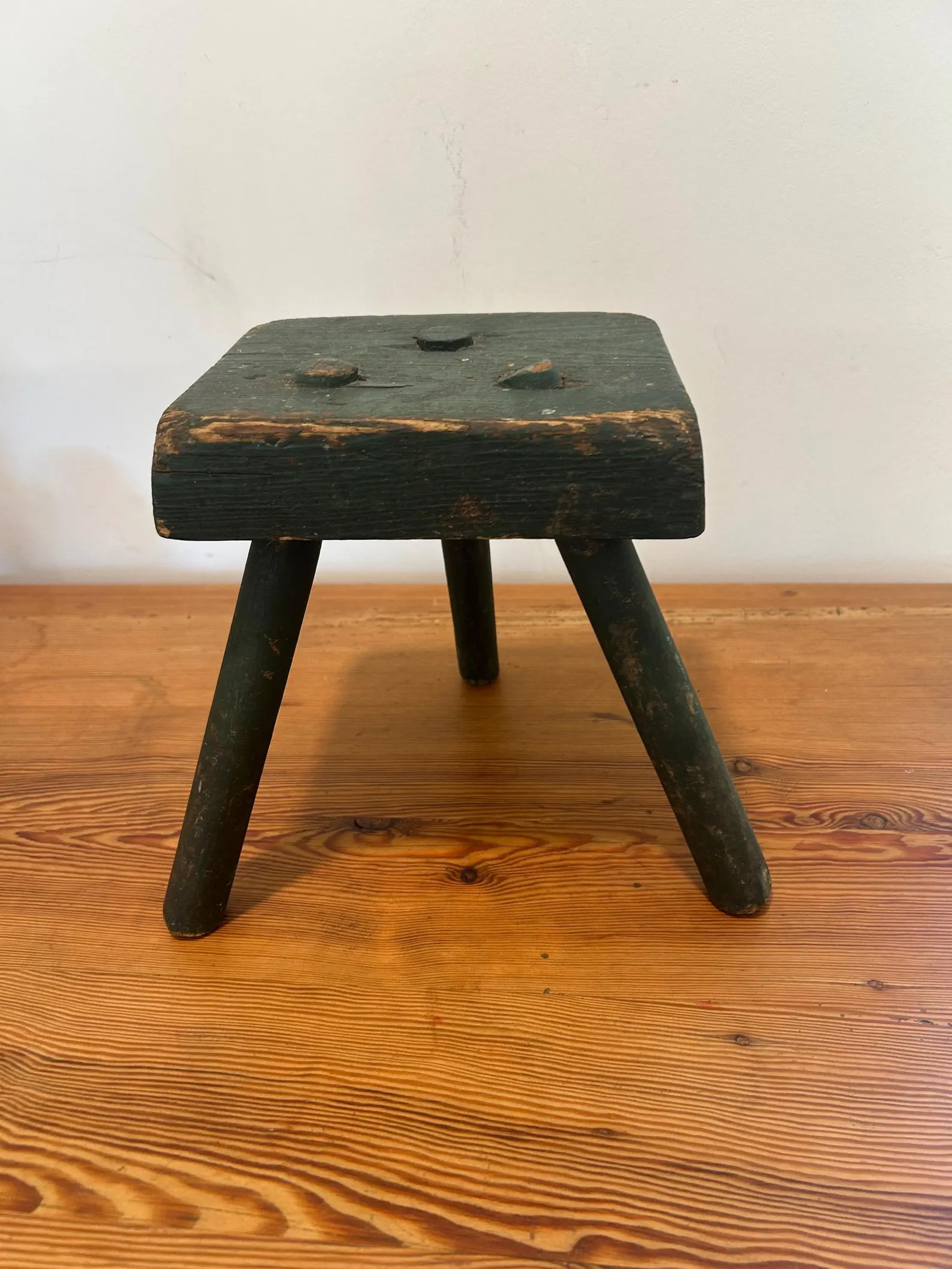 Rustic Primitive Milking 3 Legged Milking Stool | Riser | Plant Stand | Farmhouse | Cottagecore | Etsy (Global)