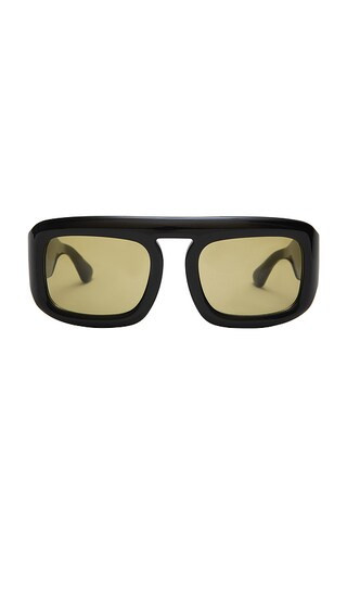 Elisa Johnson Aries Sunglasses in Black. | Revolve Clothing (Global)