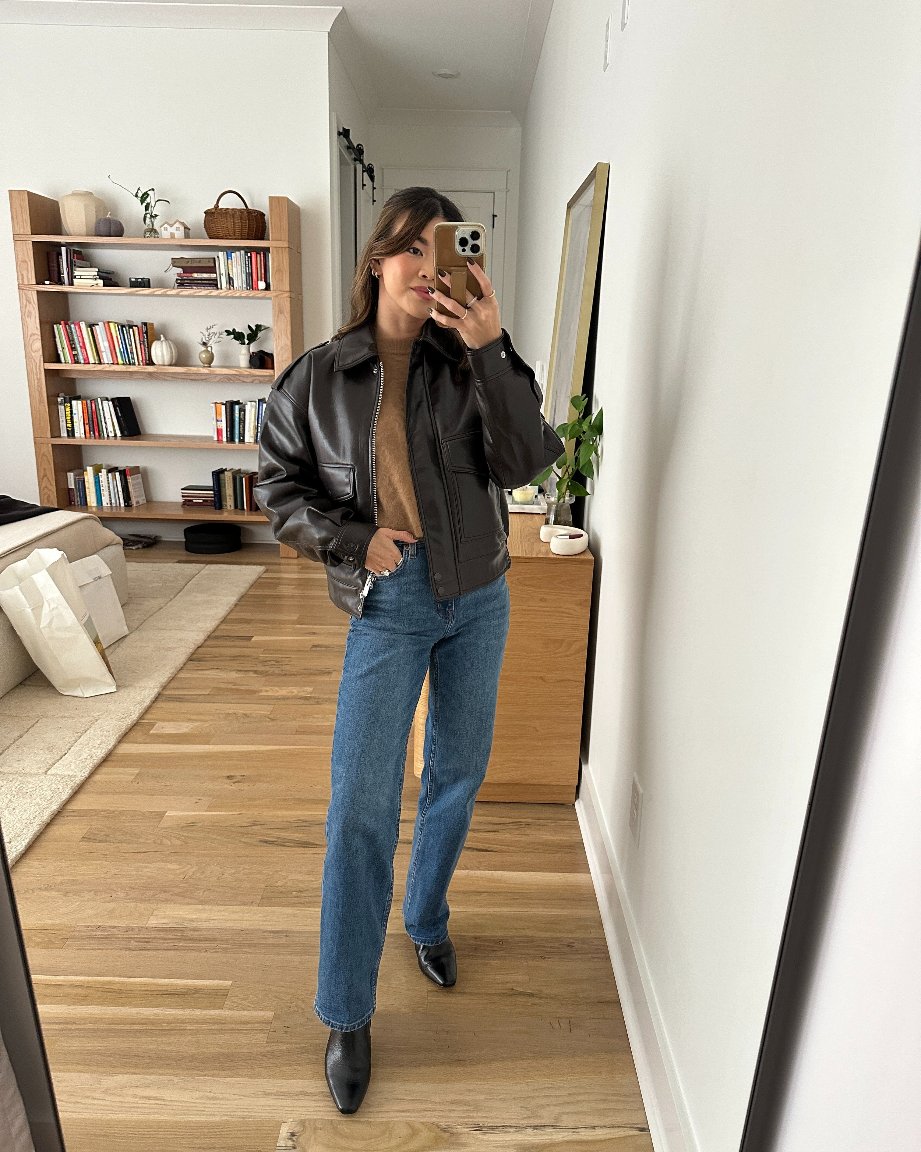 It’s time to shop the @Aritzia sale!! 
Here’s everything you need to know to shop Aritzia 20% off this week!

Aritzia Clientele Sale: 20% off Everything, including 20% off The Super Puff
Thursday, November 20th at 4pm PST - Monday, November 24th

Aritzia Black Fiveday/Public Sale: 20% off Everything, including 10% off The Super Puff
Tuesday, November 25th - Monday, December 1st
Sizing info: XS sweater, 24 in the jeans, XS jacket! 

petite fashion, get dressed with me, outfit inspiration, ootd, nashville outfit, Nashville influencer, petite style, vacation style, casual outfits, mom style, petite pants, winter dress, winter outfit, winter pants, winter outfit inpso, winter outfit idea,  winter top, winter style, autumn sweater, fall sweater, winter sweater, cozy sweater, cold weather sweater, cold weather outfit, denim, jeans, winter denim, fall jeans, fall jacket, jacket, winter jacket, winter coat 

 

#LTKCyberWeek #LTKGiftGuide #LTKSaleAlert