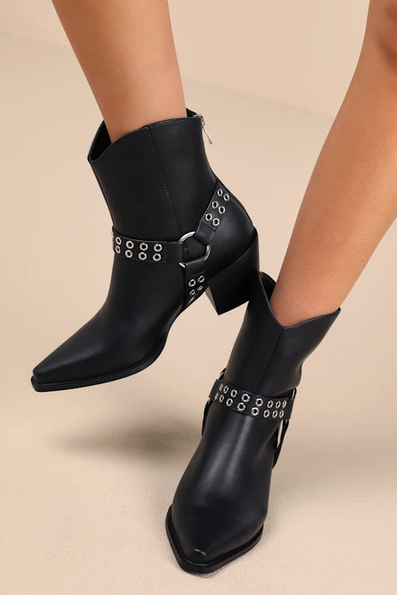 Hallee Black Pointed-Toe Ankle Booties | Lulus