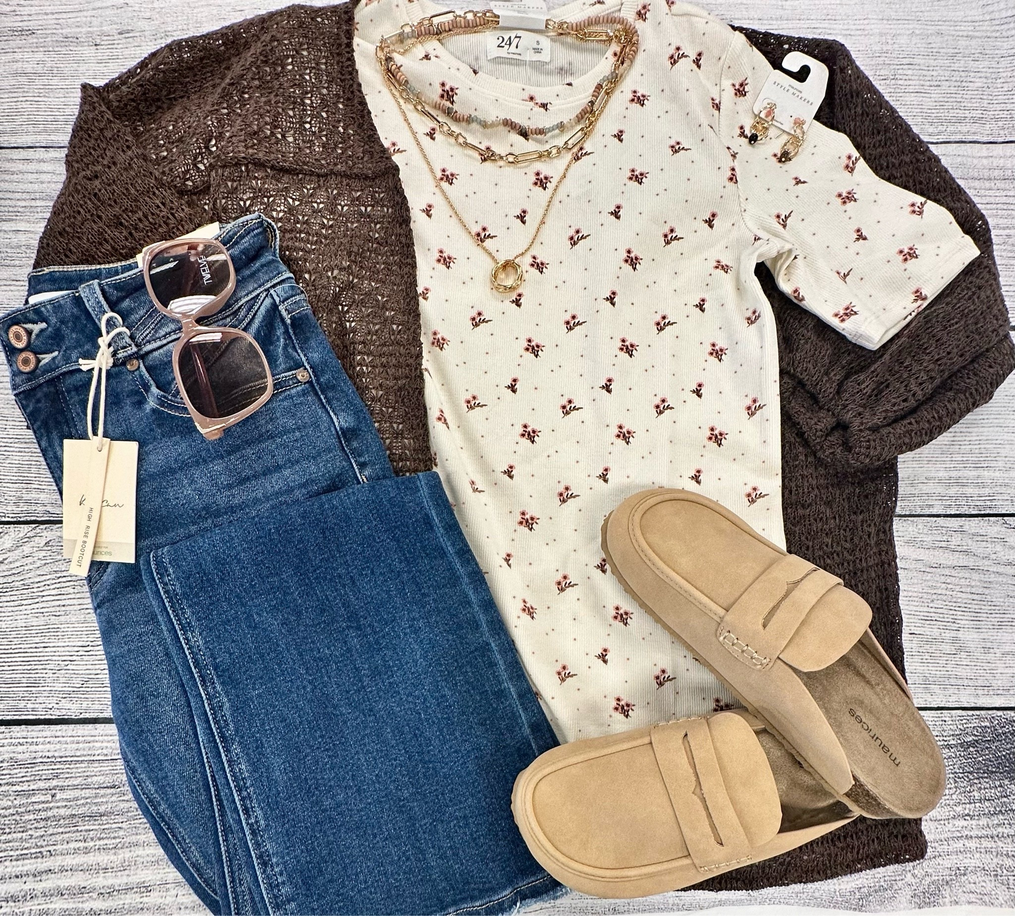 Cozy fall fit

#LTKootd #LTKSaleAlert #LTKmomlife