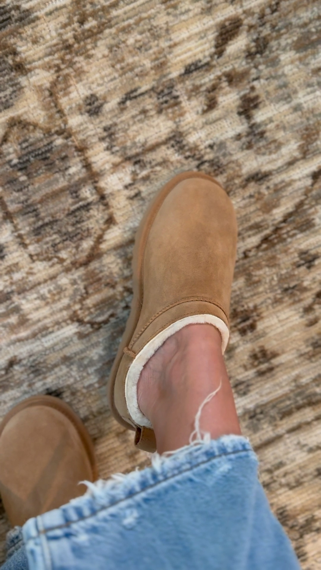 Four ways we’re styling our UGG classic micro boot this fall

@bloomingdales @ugg
 #bloomingdales, #ad #liketkit


#LTKSeasonal #LTKShoeCrush #LTKStyleTip