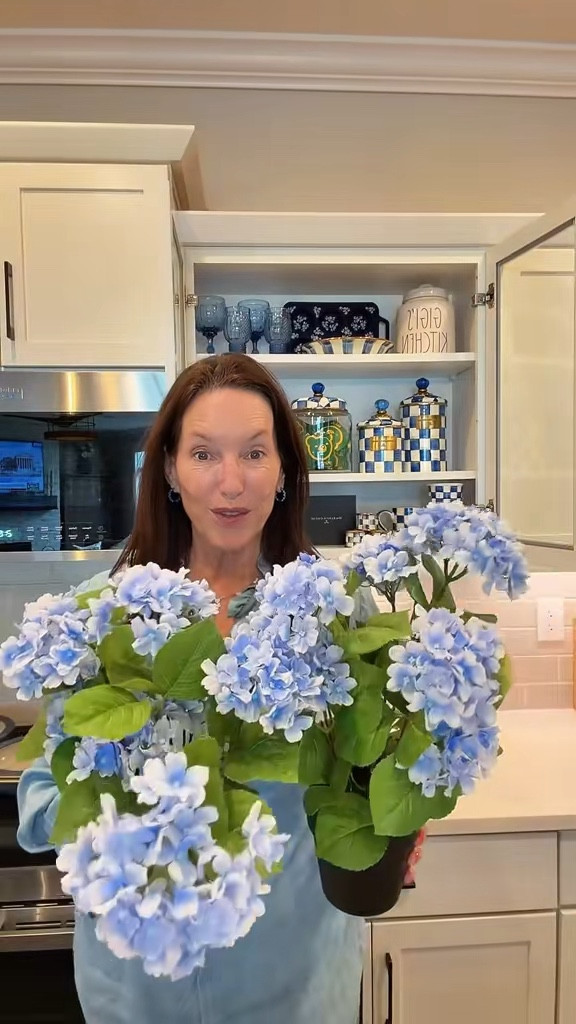 favorite faux hydrangeas keep selling out #hydrangeas #fauxflowers @QVC 

#LTKHome #LTKSeasonal