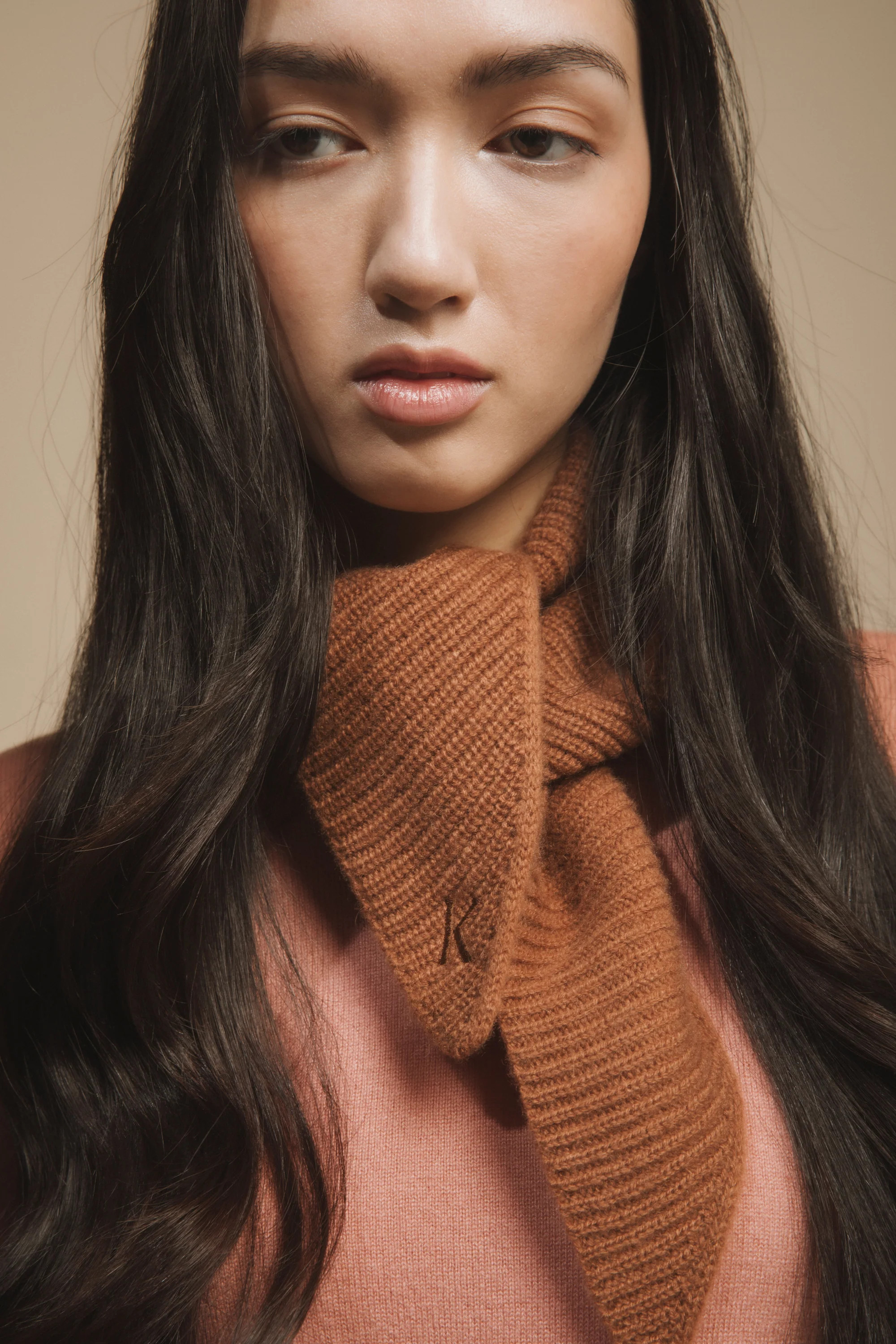 Knitted Cashmere Neck Tie - Caramel | Kiltane