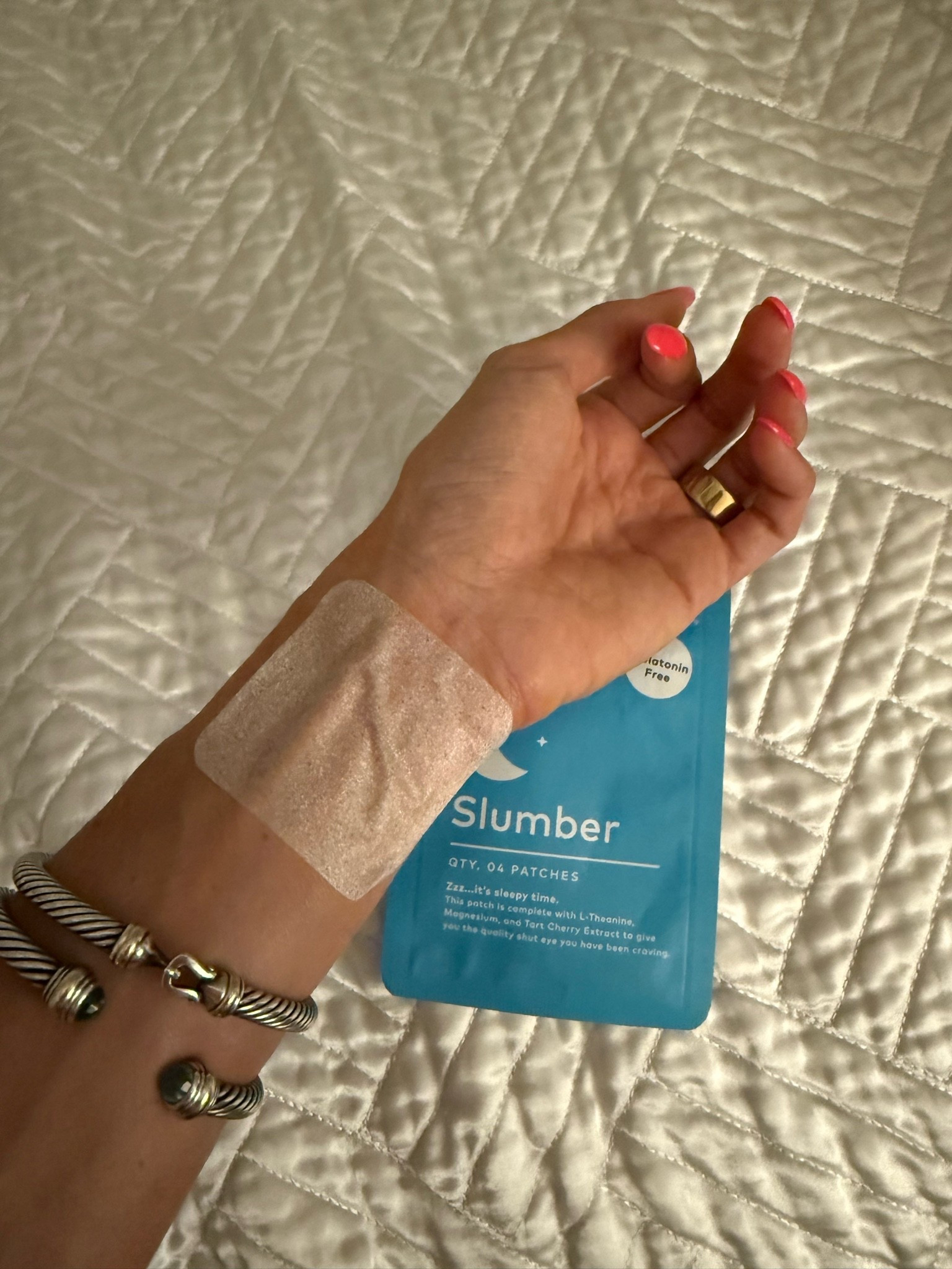 These sleep patches are amazing and all natural ingredients

#LTKmorningroutine