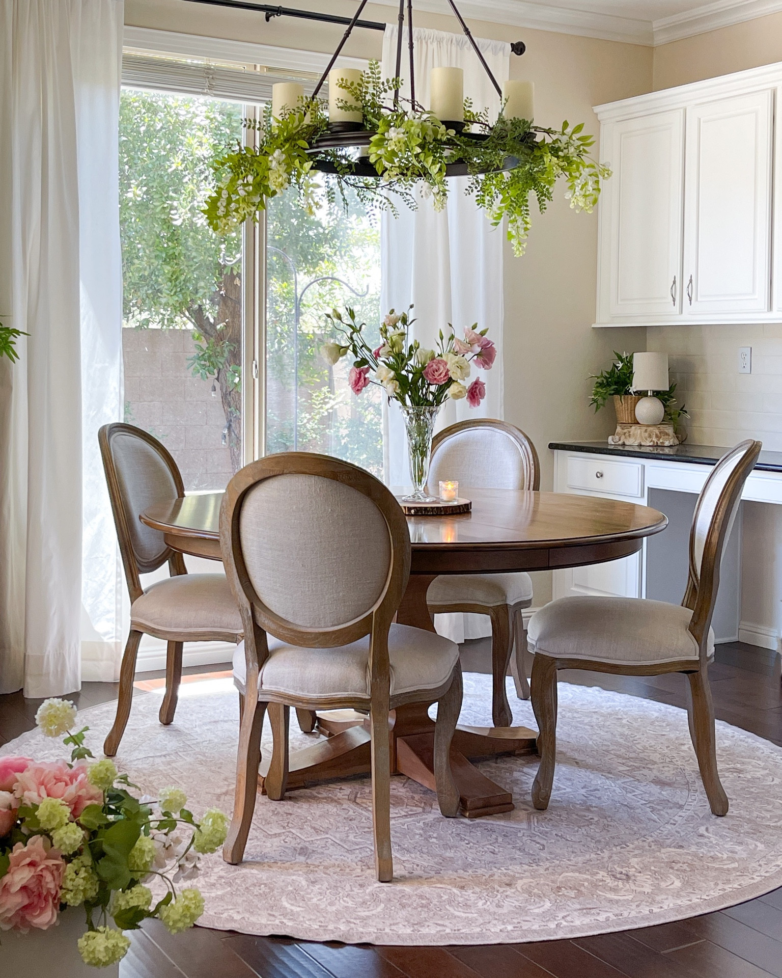 I just switched out my other rug with this neutral, round Ruggable rug. It’s the Hendesi Heriz Cream rug. I bought an 8’ round rug for this kitchen dinette space. 

Neutral rug, washable rug, vintage floral rug, Ruggable rug, French country chairs, dining chairs, Arhaus chairs, round dining table, pedestal table

#LTKFind #LTKhome