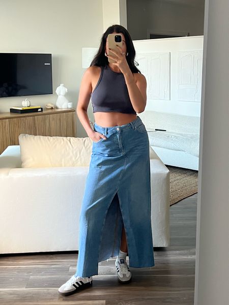 This is the comfiest denim maxi skirt out there! perfect for any casual fall outfit. I wore it running errands and I never felt restricted. Size up! 

#LTKSeasonal #LTKshoecrush #LTKstyletip