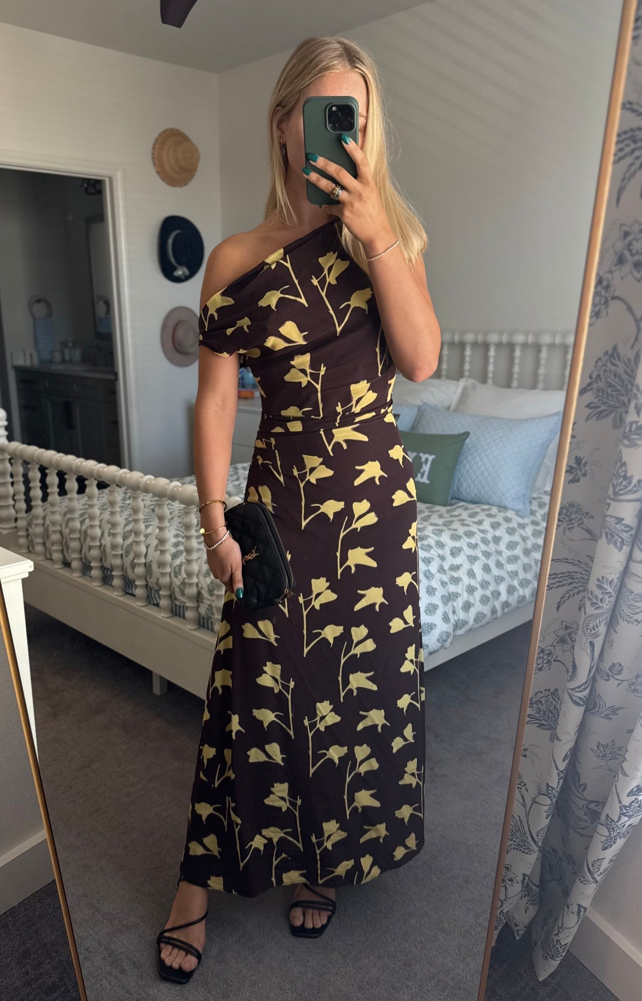 Holiday Party Look!

Black heels strappy heels
Open toe heels
Black bag
Black purse
Ysl bag
Ysl purse
Saint Laurent bag
Saint Laurent purse
Holiday outfit
Holiday party outfit
Christmas outfit
Christmas party outfit
Christmas look
Winter outfit
Winter style
Fall outfit
Fall style
Dinner outfit
Drinks outfit
Staud maxi phare dress
Maxi dress
Long dress
Staud dress
Brown dress
Off the shoulder dress
Pretty dress
Fall dress
Floral dress
Printed dress
Ruched dress
Pretty dress
Staud dress

#LTKHoliday #LTKootd