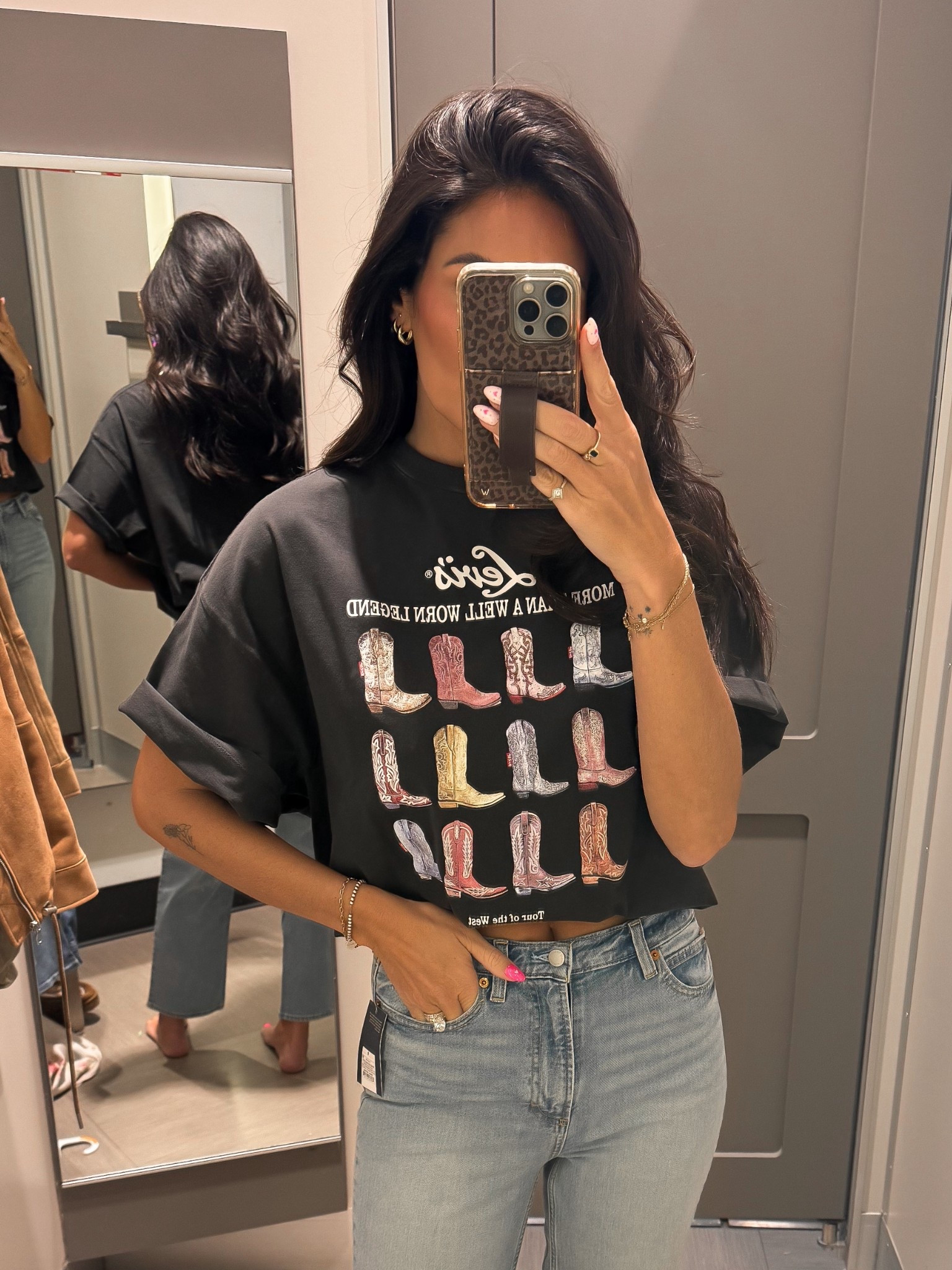 Cutest graphic tee - this is a large tucked up 

#LTKTall #LTKgrwm #LTKOver40