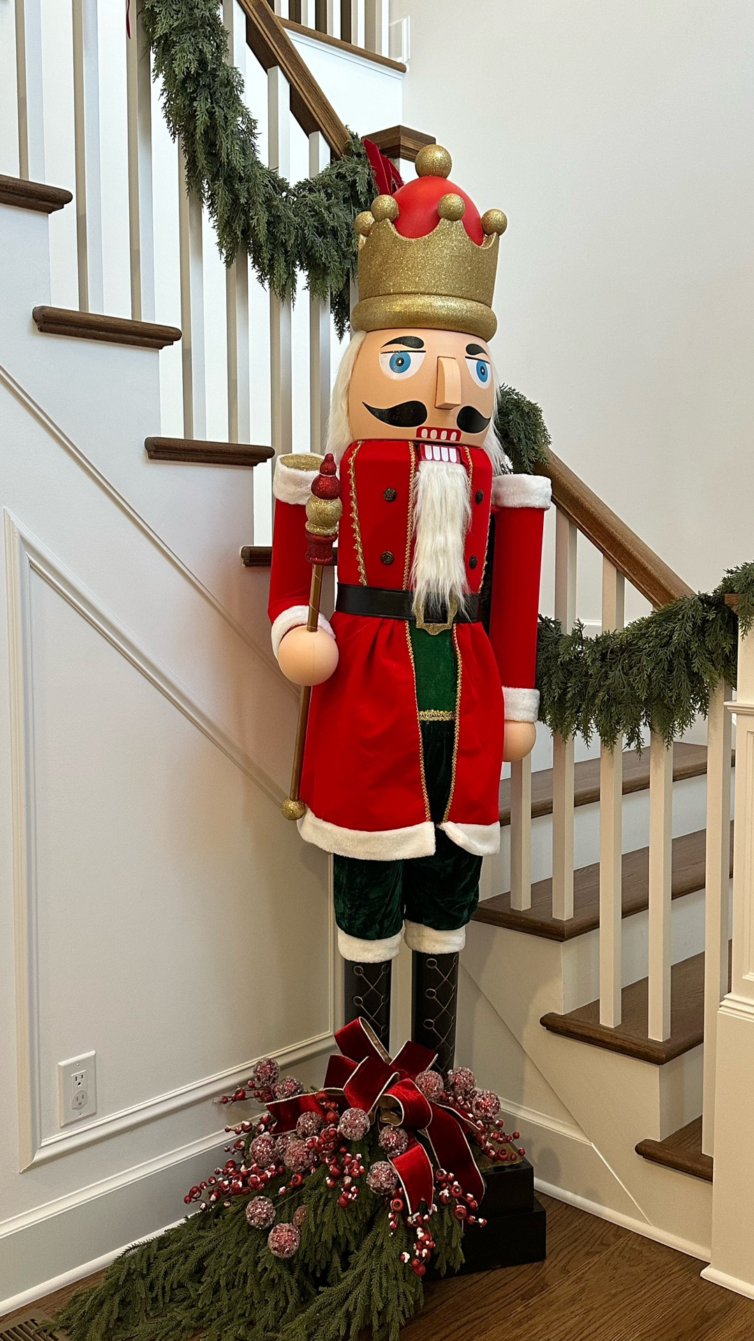 Christmas decor 🎄🎅🏼🎁


Christmas, Christmas decor, Christmas tree, nutcracker, home, home decor, home decorating, holiday, holiday decor, garland, bows, Christmas bell, home styling 

#LTKHoliday