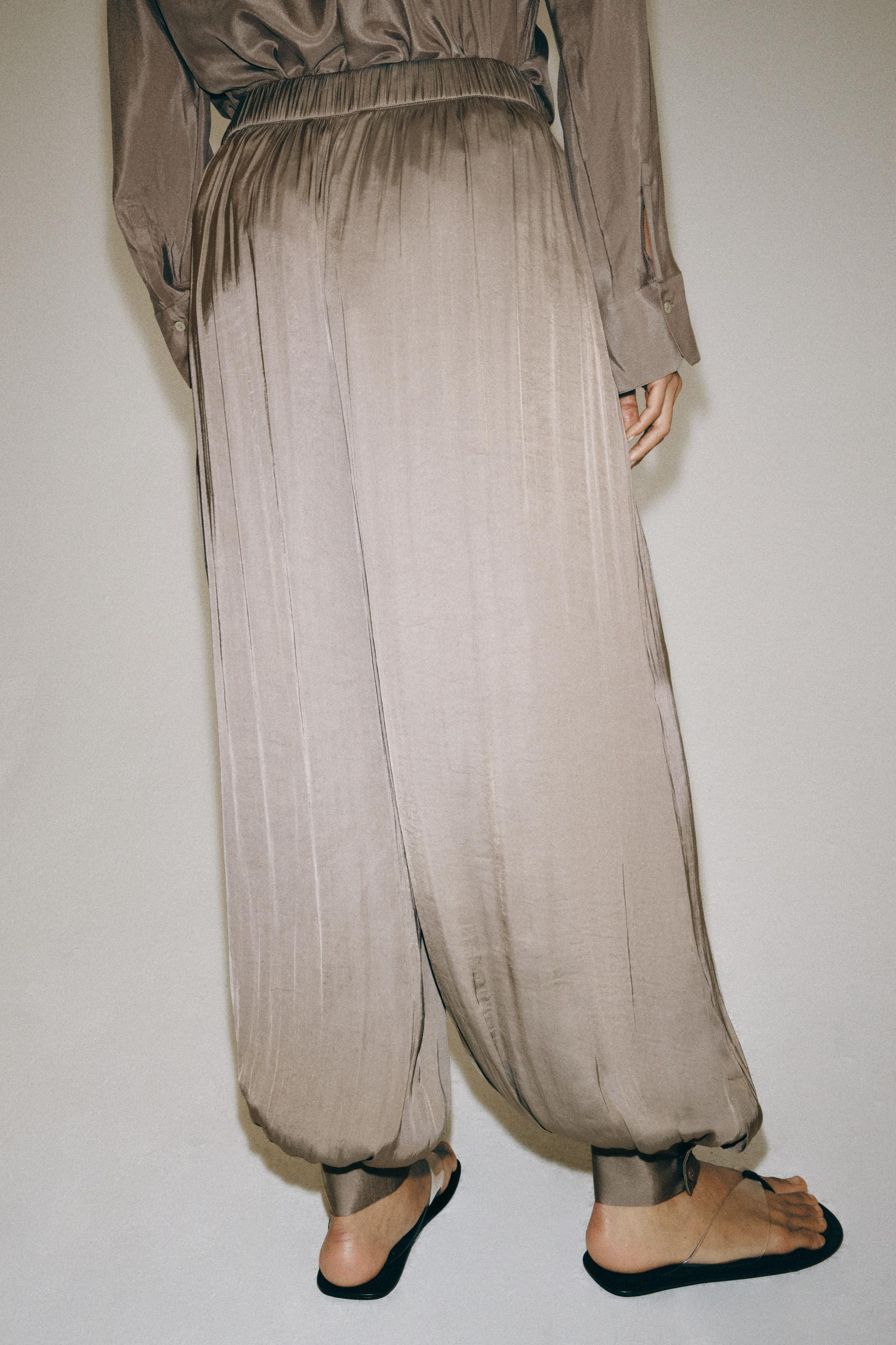 SATINIERTE BALLONHOSE ZW COLLECTION | Zara DE