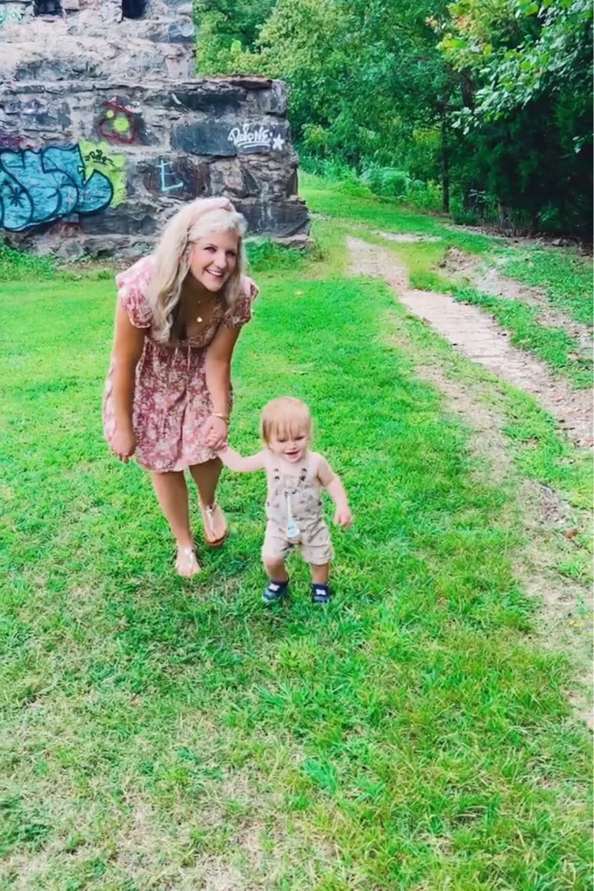 Sweetest little “feels like fall” morning with my boys at one of our favorite local spots!! 🍃🍁🍂 #fridayfamday 

After ending out the most wonderful summer down at the beach for Labor Day Weekend, we have been back home this week and now getting so excited for the beautiful season of fall! The fall decor box is officially coming down from the attic today (eeek!! 🤭🎃🍁), so we are going to have fun this rainy weekend decorating and getting in the fall mood!! Happy Friday and happy “feels like fall” September weekend, y’all!! ✨🥰🍂 #happyfriday #fallvibes 

PS. If you haven’t already, make sure to go check out and follow my shop @emilyjoannemabry over on the @shop.LTK app to shop my posts and all the fun fall content I’ll be sharing this time of year!! 🙊🛍✨ #feelslikefall #helloautumn

…

#emcreative✨ #emilymabrycreative #emilymabrycreativeblog #judsoncarpentermabry #emilysayswes #fifteenmonthsold #fifteenmonthold #fifteenmontholdbaby #fifteenmontholdboy #judsonmonthbymonth #sweetjudson #oursweetboy #oneyearold #oneyearoldbaby #oneyearoldbabyboy #endofsummermemories #gratefulmotherhood #hellofall #helloautumn #welcomefall #septembermemories #septemberadventures #septemberfun 

#LTKSeasonal #LTKbaby #LTKfamily