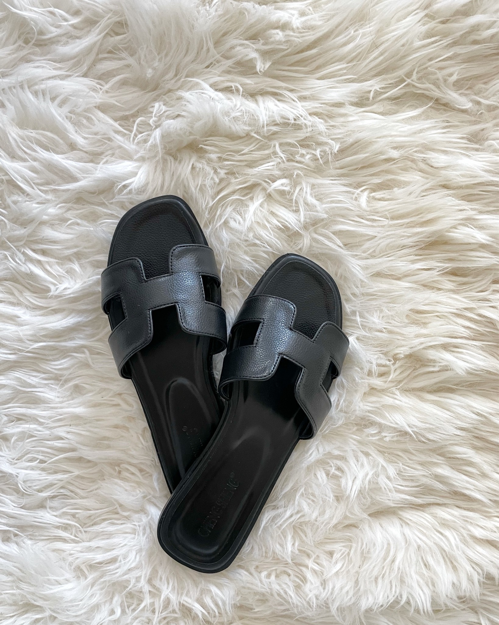 leather feels a little stiff but still a great hermes dupe for $35! ✌️ {10.30.22} 

#LTKshoecrush #LTKunder50