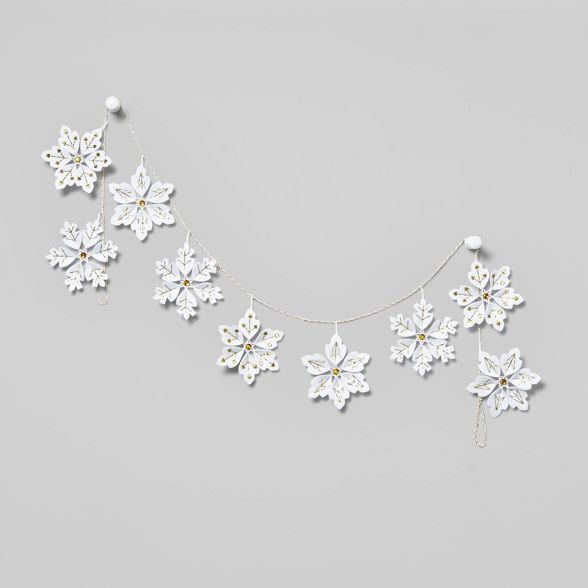 6ft Felt Snowflake Garland White/Gold - Wondershop&#8482; | Target