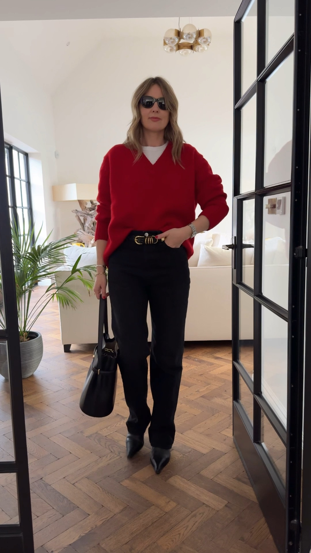 Black jeans + a red knit ❤️ 

#LTKdatenight #LTKwinter #LTKfestive