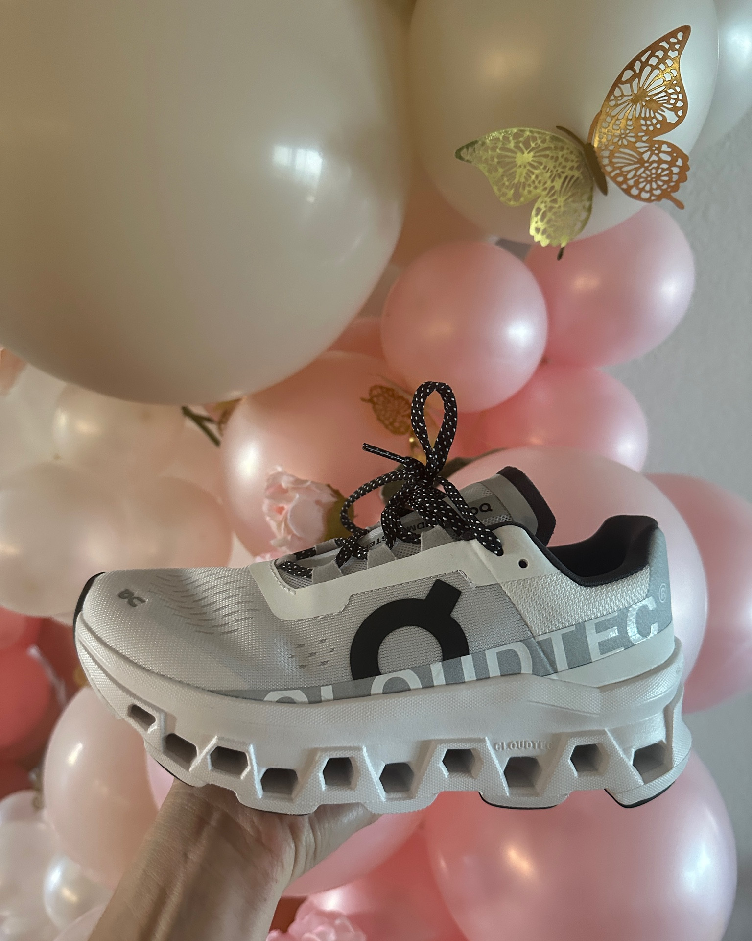 On workout sneakers. Workout shoes. Comfy shoes 

#LTKFitness #LTKActive #LTKStyleTip