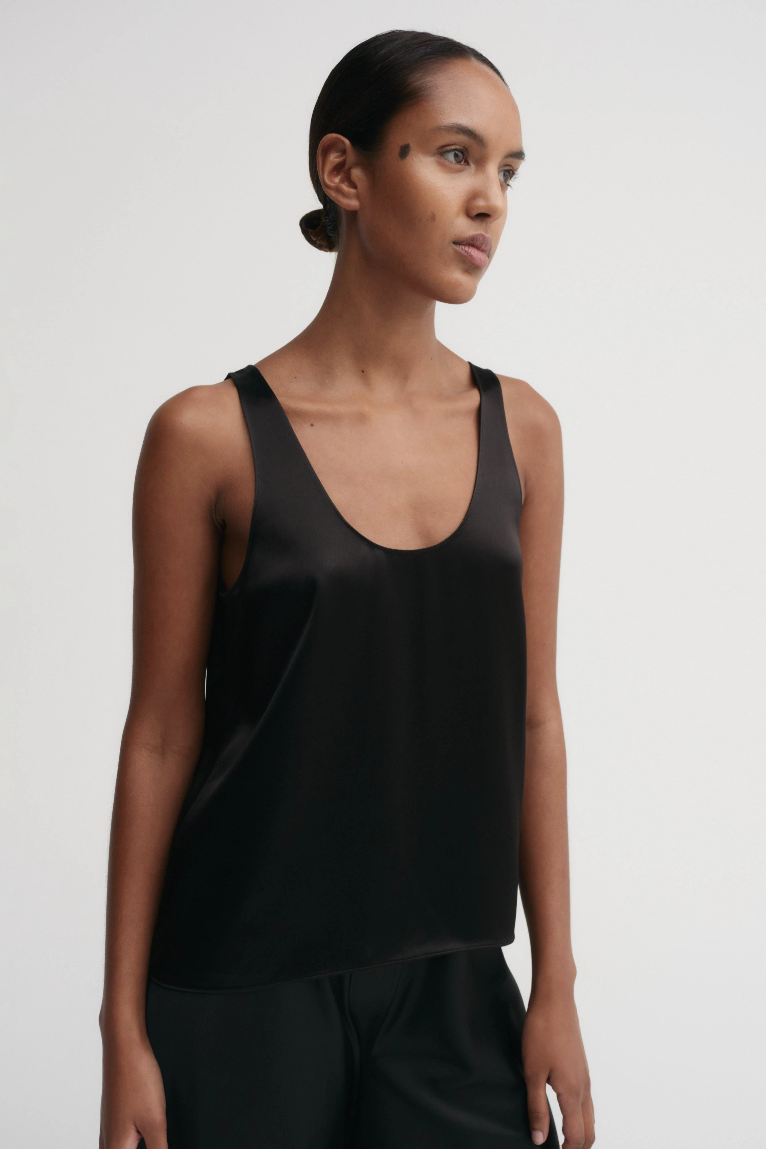 Romy Satin Top, black | Almada Label