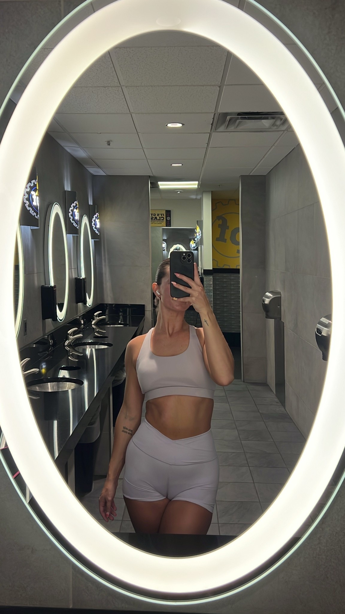 $30 Lulu duuuuuuuupe 😍

#lululemon #lululemondupe #luludupe #workoutset #amazonworkoutset #amazonfinds #shein #sheinworkoutset #sheinfinds #sheinworkout #glowmode #glowmodeset



#LTKFindsUnder50 #LTKStyleTip #LTKSeasonal