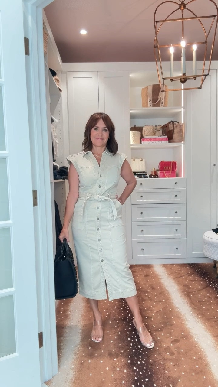 STOP BUYING BLACK SHOES!! ✨

HERES’S WHY …. sometimes … they can actually RUIN your outfits!! 🙌

Hi, I’m Susie! I was a Nordstrom Buyer and Personal Stylist for over 25 years, and I’ve helped 1000’s of women get dressed every single day!

And this shoe trick works EVERY SINGLE TIME!!!  

Neutral shoes!!

They are SO versatile, leg lengthening and they work with everything from dresses to all your denim outfits!

Everyone should have several styles …
✔️ loafers
✔️ flat sandals 
✔️ block heel sandals 
✔️ higher heel sandals 
✔️ strappy sandals 

#personalstylist #shoestyle #styletips #shoes 

#LTKshoecrush #LTKover40 #LTKstyletip