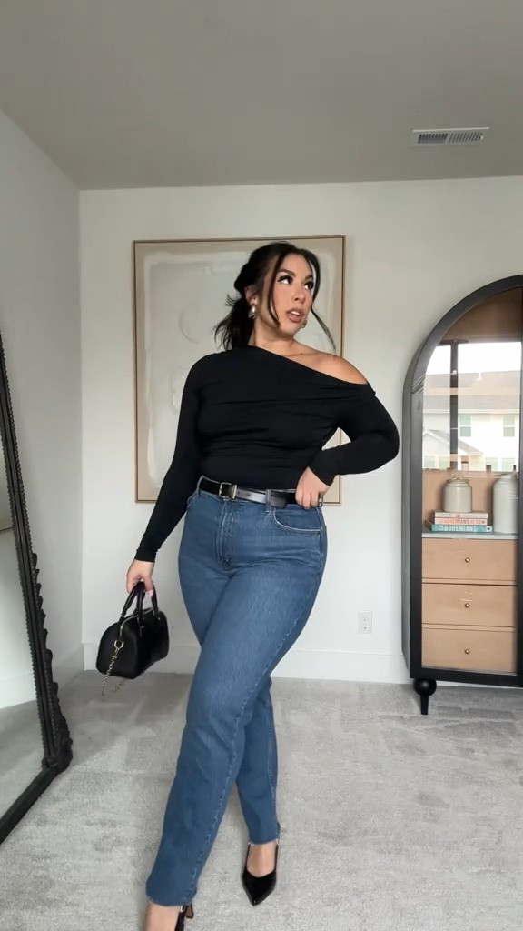 Size 14 size 32 

#LTKMidsize