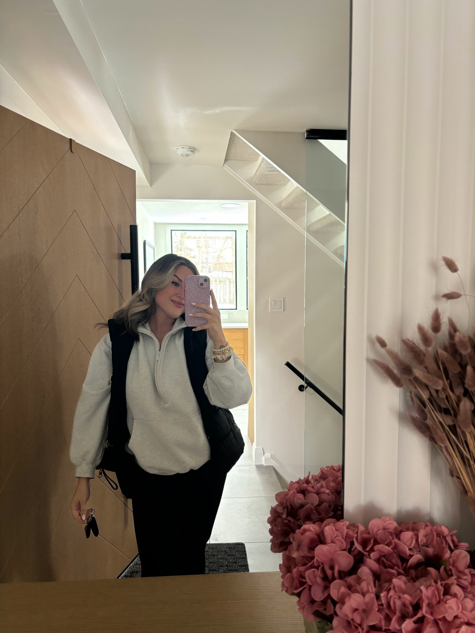 Comfy errands fit 🫶🏼

#aritzia #oldnavy #ootd #springfashion 

#LTKsale #LTKtravel #LTKstyletip