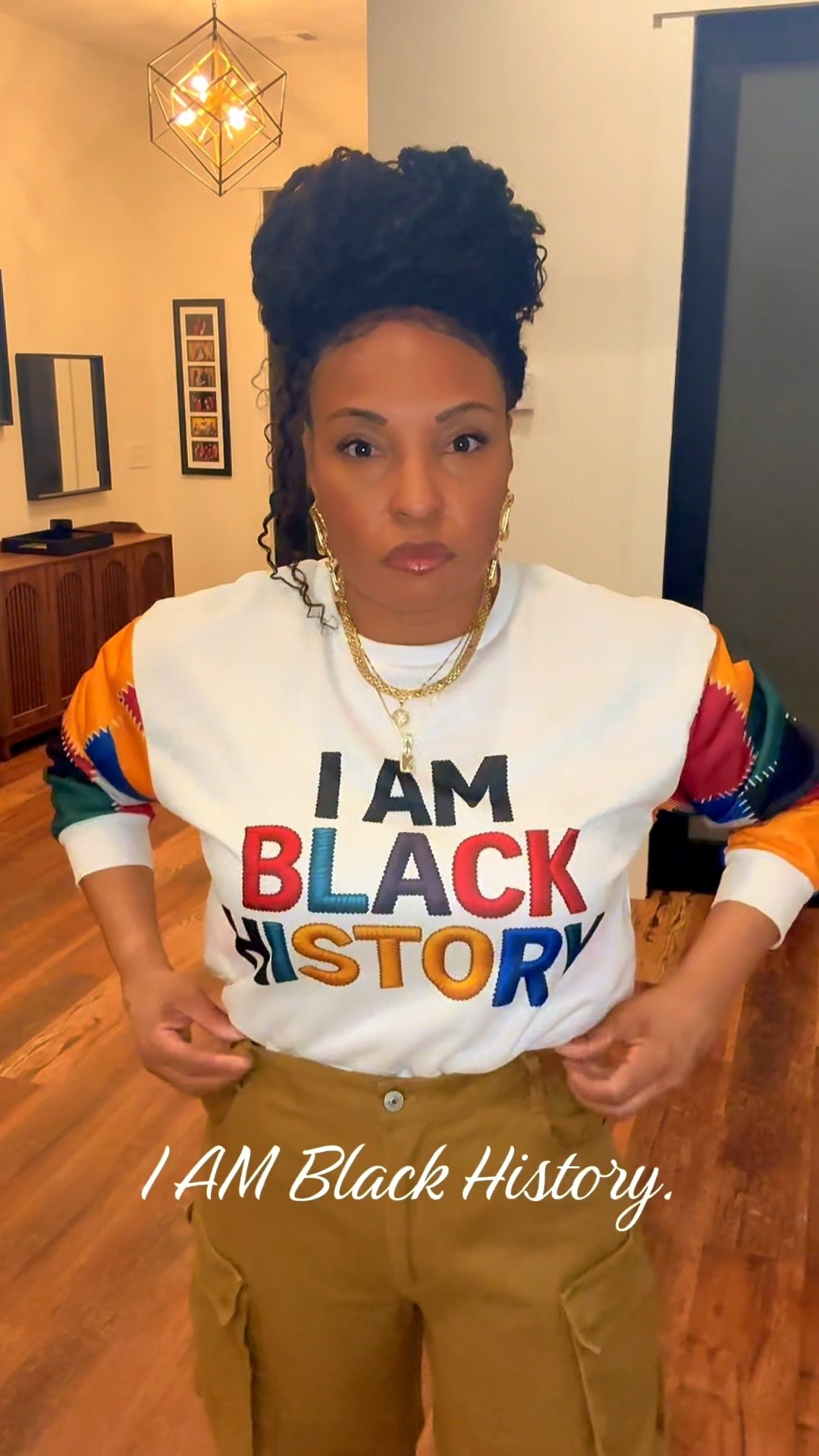 Statement style, done the right way.

Graphic message tee + relaxed cargo pants + bold sneakers for balance.

It’s about comfort — but make it polished.

Linked similar statement top/tees, cargo pants, and everyday sneakers to recreate the look.

Classic x Modern x Urban.


#LTKgrwm #LTKMidsize #LTKootd