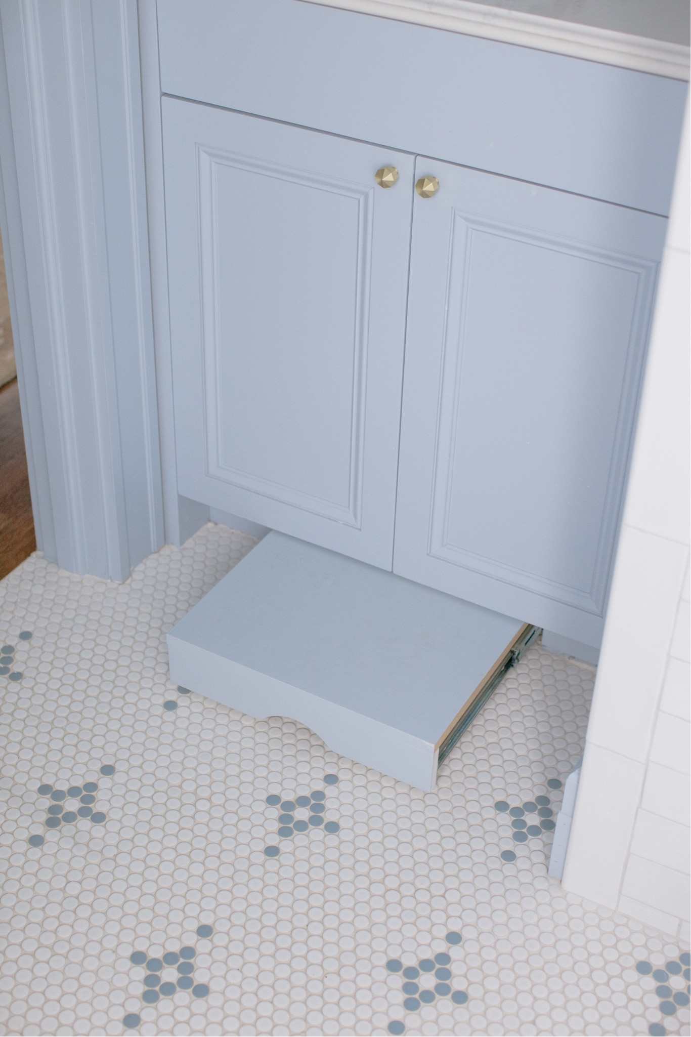 My boys shared bath 💙 similar items & exact items linked. 

#LTKkids #LTKhome #LTKfamily