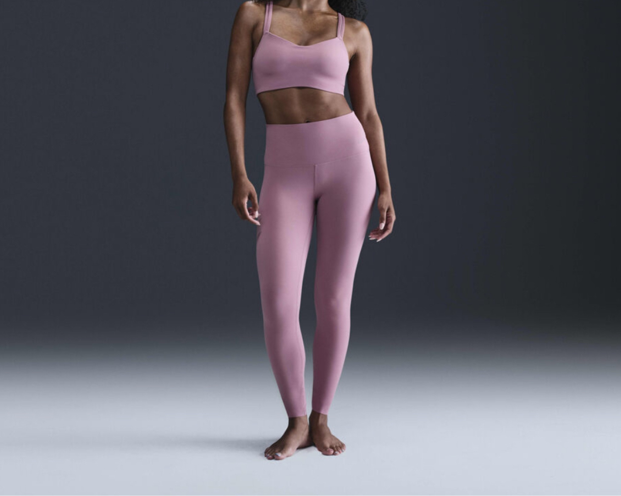 Top S
Leggings XS 

#LTKPetite #LTKOver40 #LTKActive