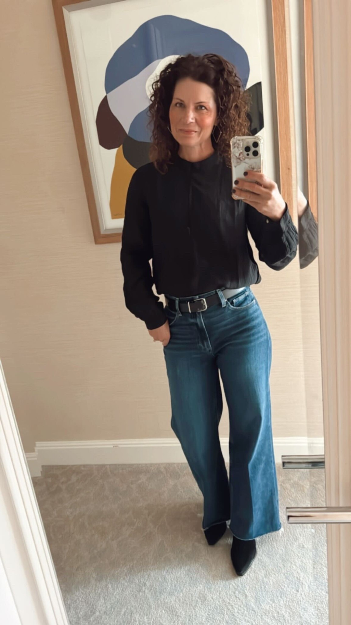 Date night in Chicago! The food has been incredibly delicious and I love walking everywhere on these chilly nights. Tonight I wore wide leg jeans with this gorgeous blouse from @evereve

#LTKOver40 #LTKSeasonal #LTKStyleTip