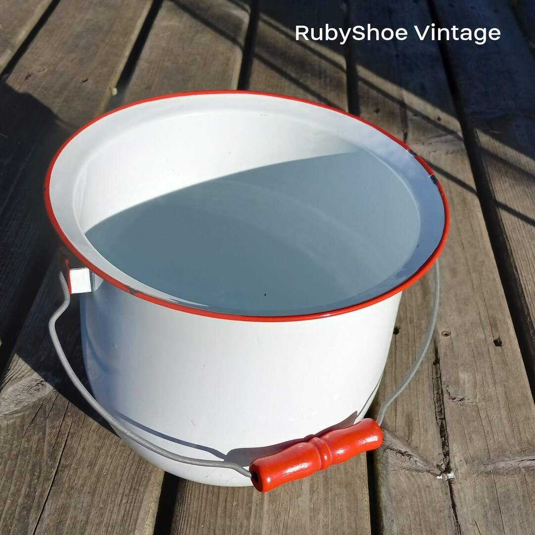 Red White Enamelware Pail. Red Wood & Bail Wire Handle. Farmhouse. Shabby Chic. Cottage Decor. Vi... | Etsy (US)