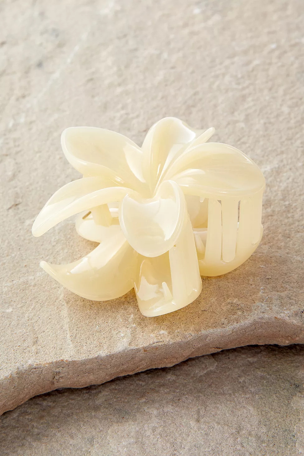UO Tropical Flower Claw Clip | Urban Outfitters (EU)