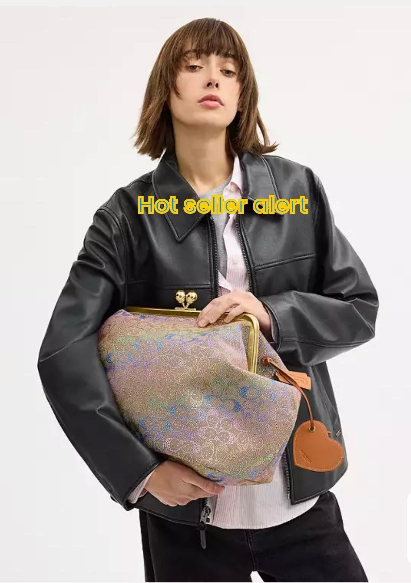 large tote bags / trendy / popular / bags / oversized bags / women bags / designer bags / coach bags / new style / 2026 trends / bestselling / bestseller 

#LTKU #LTKmomlife #LTKTravel