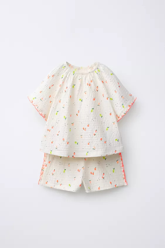 PRINTED TEXTURED T-SHIRT AND BERMUDA SET | Zara US