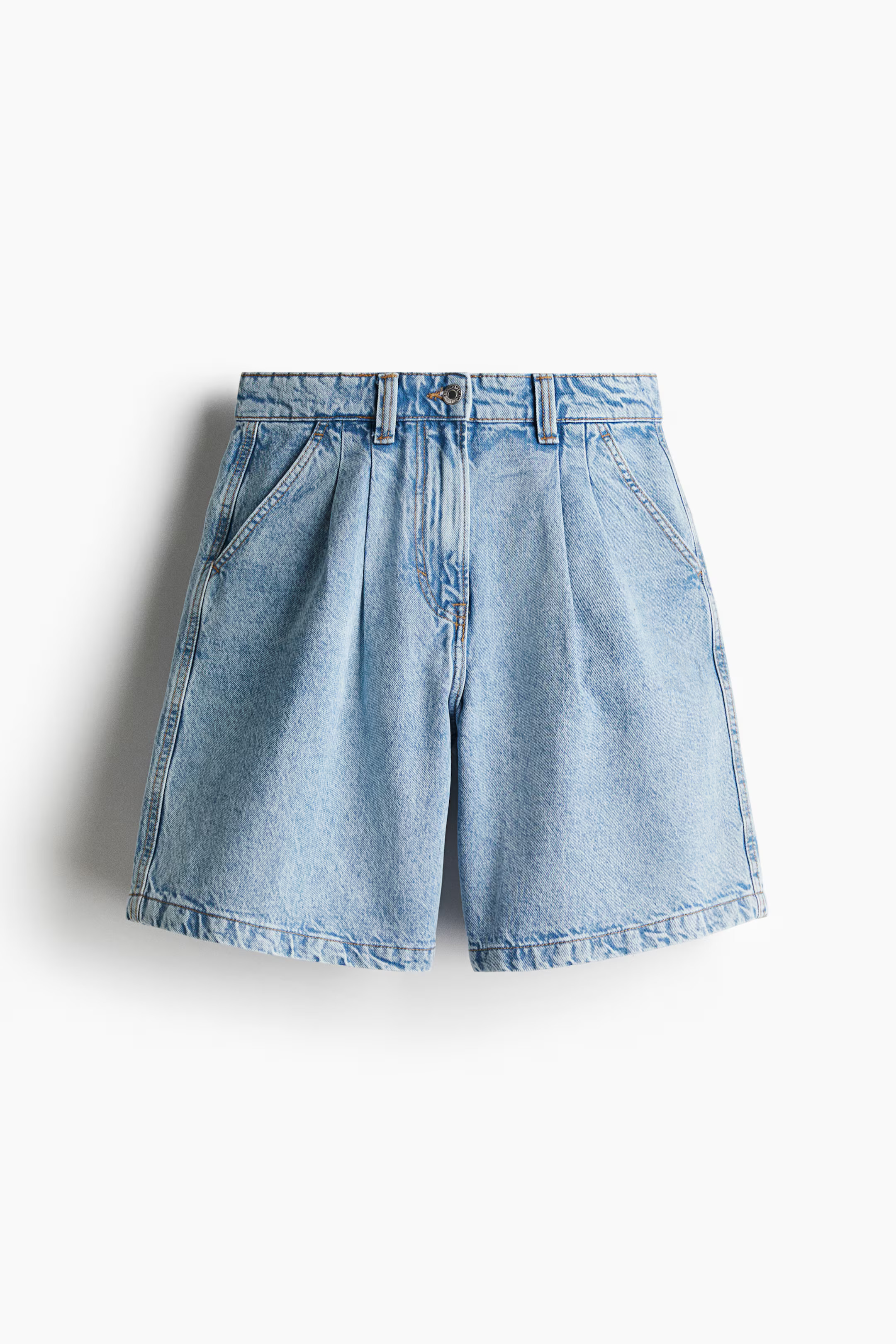 Pleated denim shorts | H&M (UK, MY, IN, SG, PH, TW, HK)