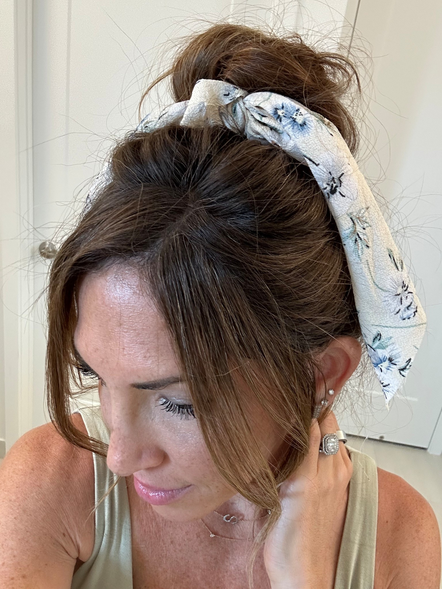 Details 💕 
Love me a hair scarf 

#LTKStyleTip #LTKFindsUnder50 #LTKBeauty