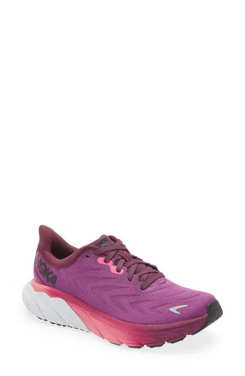 HOKA Arahi 6 Running Shoe in Grape Wine /Beautyberry at Nordstrom, Size 6.5 | Nordstrom